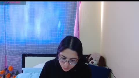 paola online show from December 2, 2025, 9:43 pm