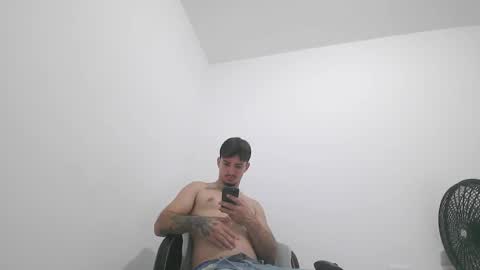 Snapshot of 1sensual chatting on December 26, 2024, 6:54 pm 1sensual online show from December 26, 2024, 6:54 pm