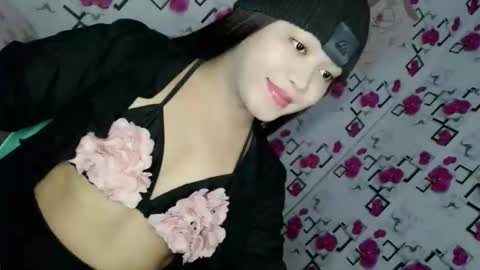 1sexy_kim69 online show from April 15, 2026, 4:14 pm