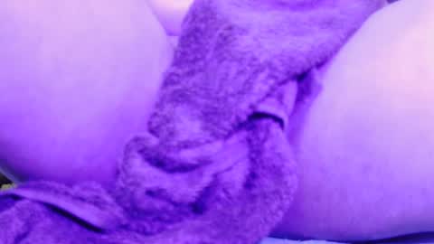 1tallhispanic13 online show from September 11, 2025, 6:30 pm