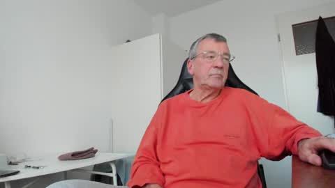 Snapshot of 200gentleman chatting on February 6, 2025, 4:36 pm Henk online show from February 6, 2025, 4:36 pm