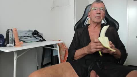 Snapshot of 200gentleman chatting on September 23, 2025, 1:25 pm Henk online show from September 23, 2025, 1:25 pm