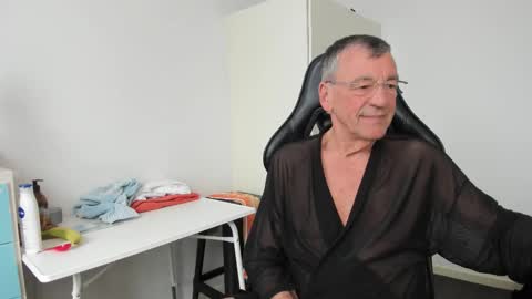 Henk online show from March 13, 2026, 11:50 am