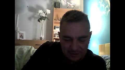 2025eyesforyou online show from October 26, 2025, 6:36 pm