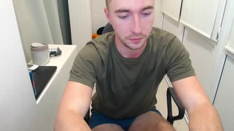 Snapshot of 20semyel20 chatting on March 9, 2025, 10:19 pm Alex online show from March 9, 2025, 10:19 pm