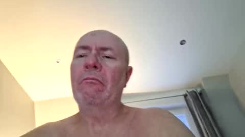 Snapshot of 211scudder chatting on November 3, 2025, 4:19 pm 211skoosh online show from November 3, 2025, 4:19 pm