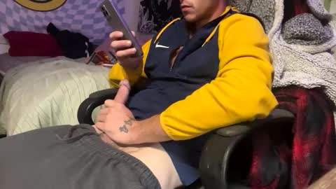 AlecurClit online show from October 28, 2025, 4:31 pm