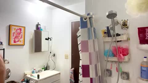 AlecurClit online show from December 4, 2025, 1:26 am