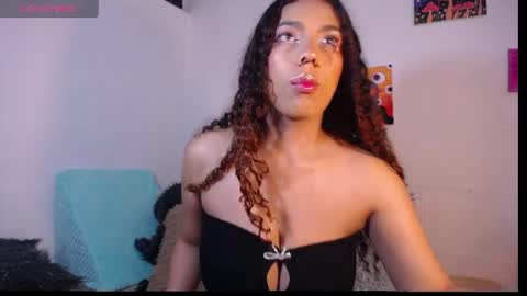 Snapshot of 22emma_ chatting on April 5, 2026, 12:41 am EMMA online show from April 5, 2026, 12:41 am