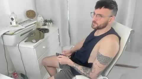 Snapshot of 24cmonstercock chatting on November 24, 2025, 6:51 pm 24cmonstercock online show from November 24, 2025, 6:51 pm