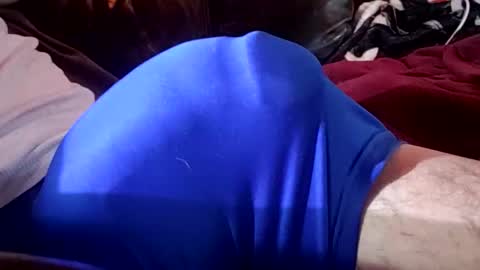 24cockrings online show from December 4, 2025, 6:49 pm