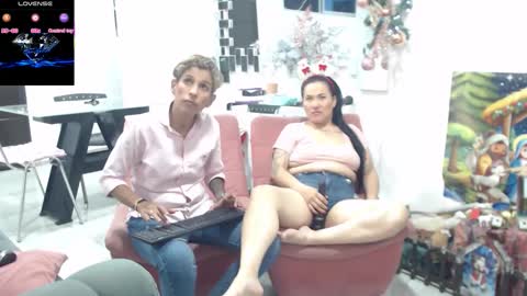 Snapshot of 27sexiyparis chatting on December 5, 2025, 2:09 am 27sexiyparis online show from December 5, 2025, 2:09 am