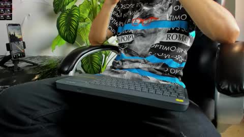 2_fire online show from November 1, 2025, 9:17 pm