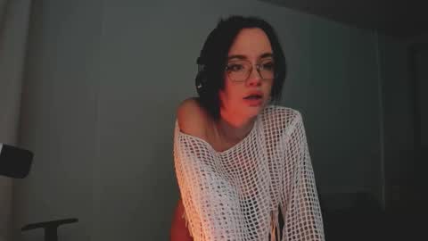 Snapshot of 2b_ chatting on October 25, 2025, 4:09 am Sasha weekend from 14 to 27 November online show from October 25, 2025, 4:09 am