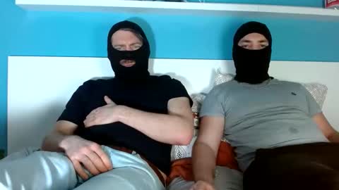 2frenchfriends online show from April 5, 2026, 8:50 pm