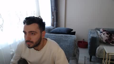Snapshot of 2handsomeman chatting on May 1, 2026, 3:38 pm Berk online show from May 1, 2026, 3:38 pm