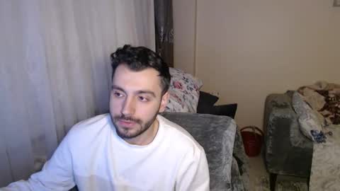 Snapshot of 2handsomeman chatting on May 5, 2026, 5:32 pm Berk online show from May 5, 2026, 5:32 pm
