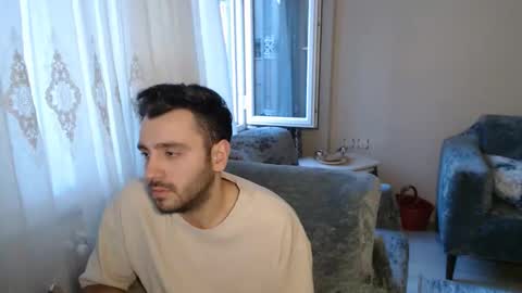 Snapshot of 2handsomeman chatting on May 16, 2026, 12:40 am Berk online show from May 16, 2026, 12:40 am