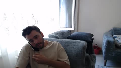 Snapshot of 2handsomeman chatting on May 16, 2026, 10:47 am Berk online show from May 16, 2026, 10:47 am