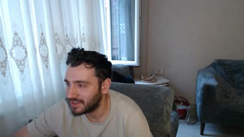 Snapshot of 2handsomeman chatting on May 22, 2026, 3:35 am Berk online show from May 22, 2026, 3:35 am