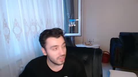 Snapshot of 2handsomeman chatting on May 27, 2026, 5:32 pm Berk online show from May 27, 2026, 5:32 pm