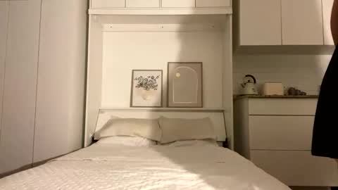 2littlefox online show from March 17, 2026, 3:00 am