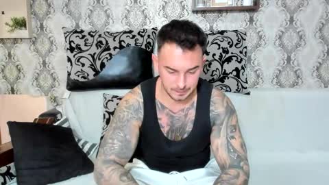 2sexymuscles online show from October 26, 2025, 9:10 pm