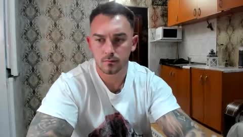 2sexymuscles online show from November 1, 2025, 8:33 pm