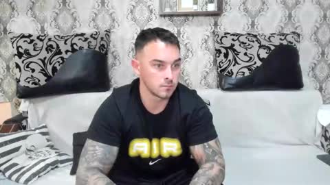 2sexymuscles online show from November 13, 2025, 10:41 pm