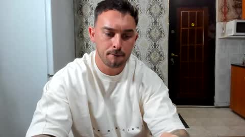 2sexymuscles online show from May 14, 2026, 8:15 pm