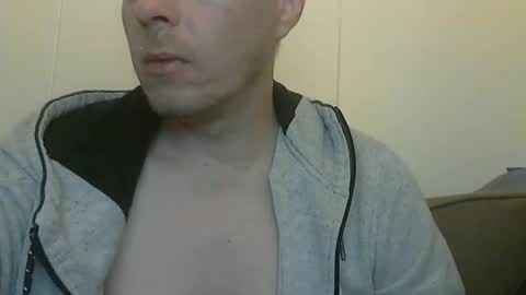 Snapshot of 2small4you83 chatting on November 26, 2025, 7:59 pm 2small4you83 online show from November 26, 2025, 7:59 pm