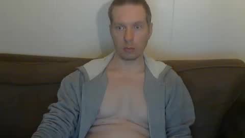 2small4you83 online show from February 24, 2026, 11:36 pm