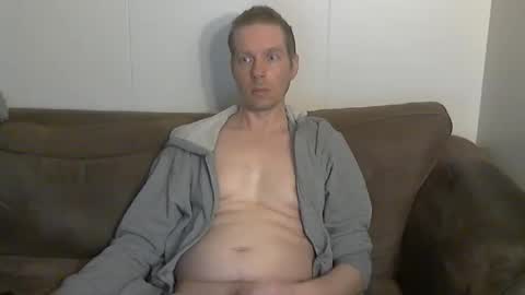 2small4you83 online show from March 9, 2026, 10:58 pm