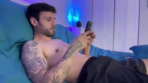 3xxxjason online show from December 2, 2025, 2:39 am