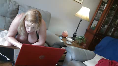 Snapshot of 4theloveofjane chatting on December 6, 2024, 5:11 pm Jane online show from December 6, 2024, 5:11 pm