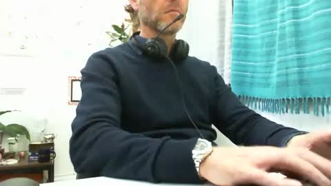 555tony555 online show from March 7, 2025, 2:15 am