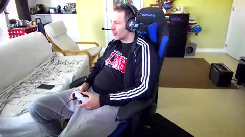 Larese Carlo online show from February 15, 2026, 8:57 am