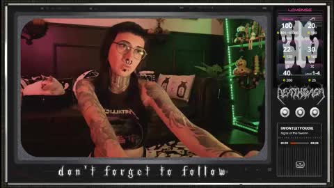 Juune online show from October 7, 2025, 6:16 pm