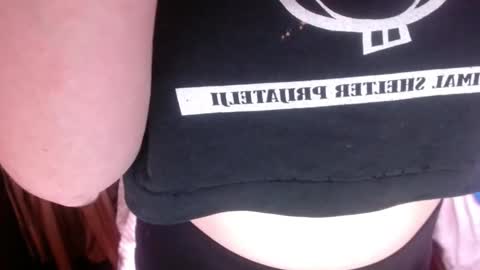 Snapshot of 666maskgirl chatting on September 24, 2025, 5:27 pm SHANNON online show from September 24, 2025, 5:27 pm