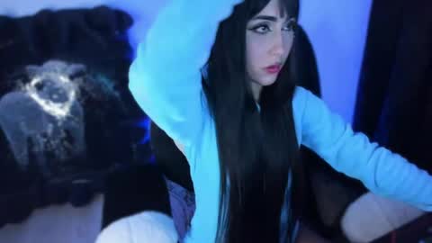  luarii   online show from May 15, 2026, 4:19 am
