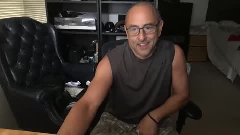 Snapshot of 66sexytime99 chatting on December 20, 2025, 8:05 pm daddy vegas for single women and couples here online show from December 20, 2025, 8:05 pm