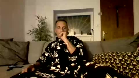 Num online show from November 23, 2025, 6:19 pm