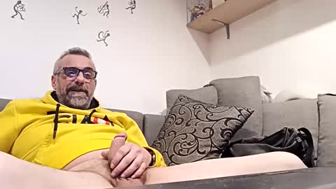 Snapshot of 6georget6 chatting on November 22, 2025, 12:31 am George online show from November 22, 2025, 12:31 am