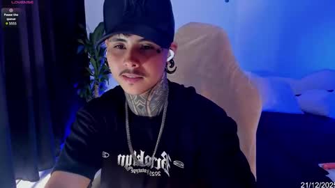 Stefan online show from December 21, 2025, 7:21 pm