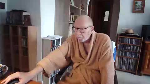  Papi  online show from March 2, 2026, 9:38 am