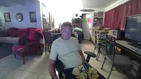 86406stud online show from December 25, 2024, 3:18 am