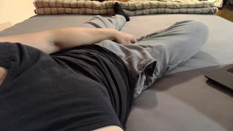 Snapshot of 87johnny chatting on December 12, 2024, 10:31 pm 87johnny online show from December 12, 2024, 10:31 pm