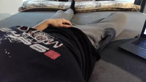 Snapshot of 87johnny chatting on December 25, 2024, 8:07 am 87johnny online show from December 25, 2024, 8:07 am