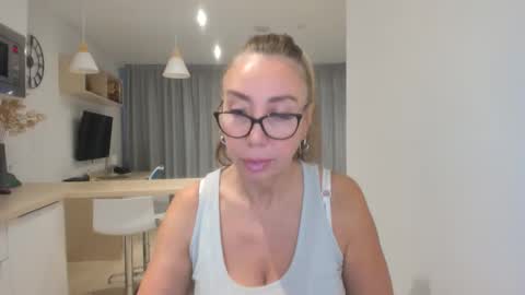 8ciara online show from November 25, 2025, 7:52 am