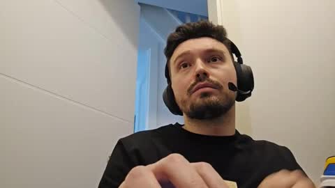 8inchdude93 online show from March 5, 2026, 10:55 am